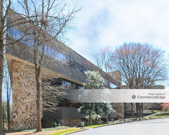 2400 Lake Park Drive SE