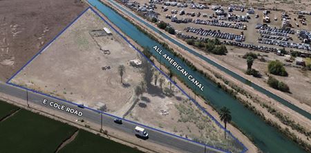 Photo of commercial space at 839 E. Cole Road in Calexico