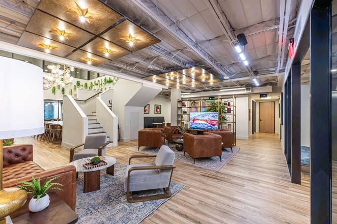 Braun Enterprises - Urban Office - River Oaks