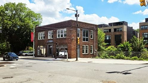 4590 Main St