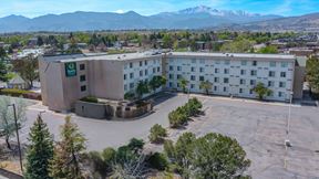 Quality Inn & Suites Garden of the Gods