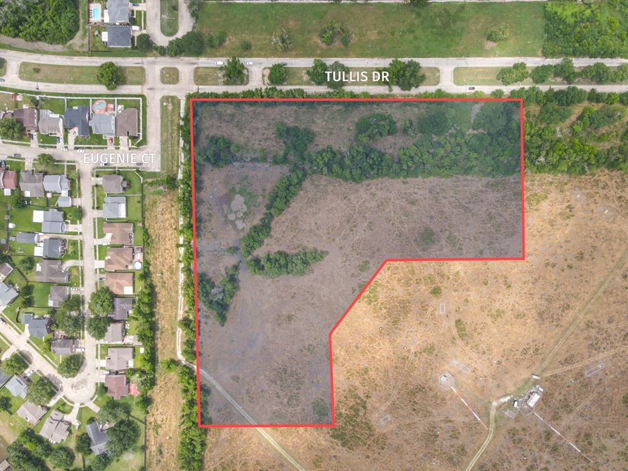 Prime ±10.1 Acre Lot ideal for Residential Development