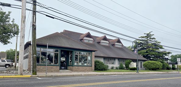 Retail & Warehouse For Lease