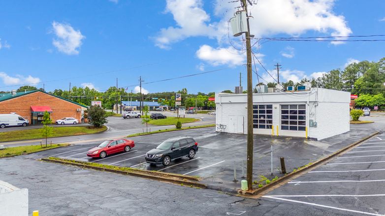 465 W Pike St
