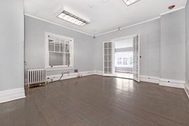 1022 N Broadway