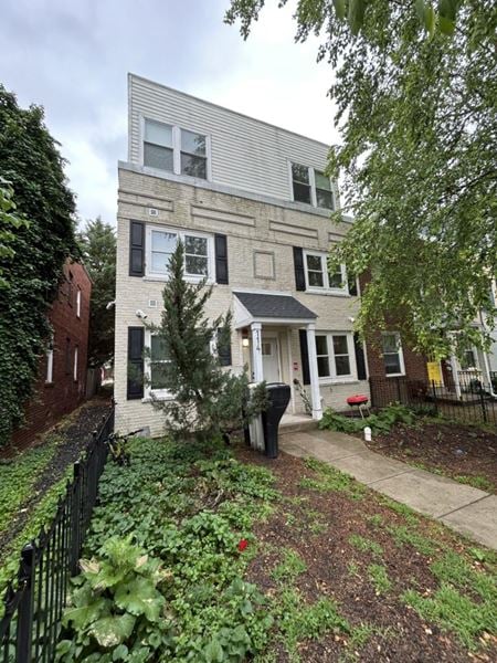 Multi-Family space for Sale at 114 O St SW in Washington