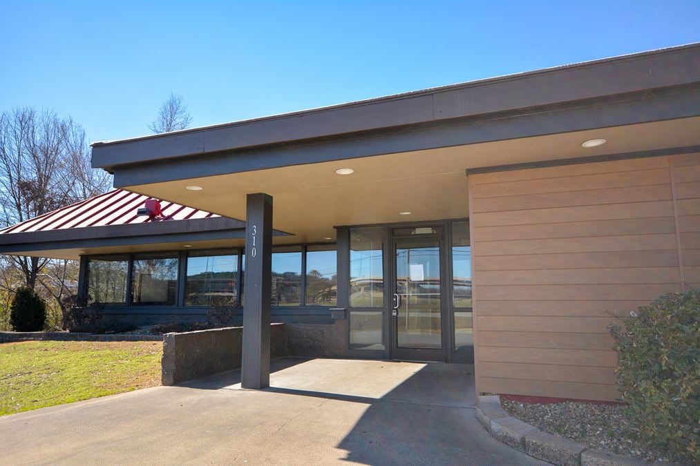 Freestanding Restaurant Building for Lease in West Little Rock