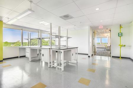 302      Space Photo Gallery 6