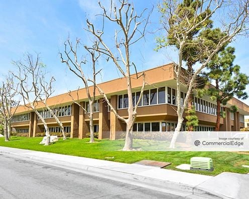 1000 Quail Street