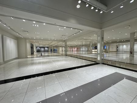 1005     Space Photo Gallery 4