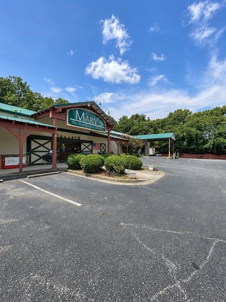 Retail space for Sale at 4860 Atlanta Hwy in Athens