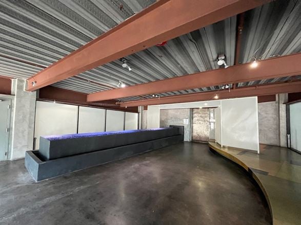 3015 Main St