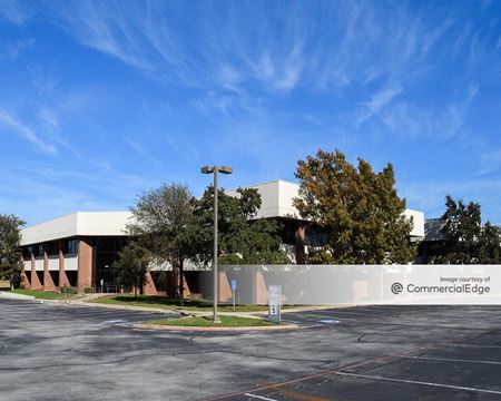Commercial space for Rent at 400 Fuller Wiser Road in Euless