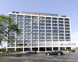 800 East Northwest Hwy
