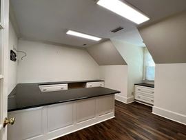 1407 Calhoun St