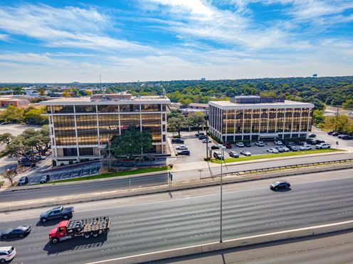 1800 Plaza