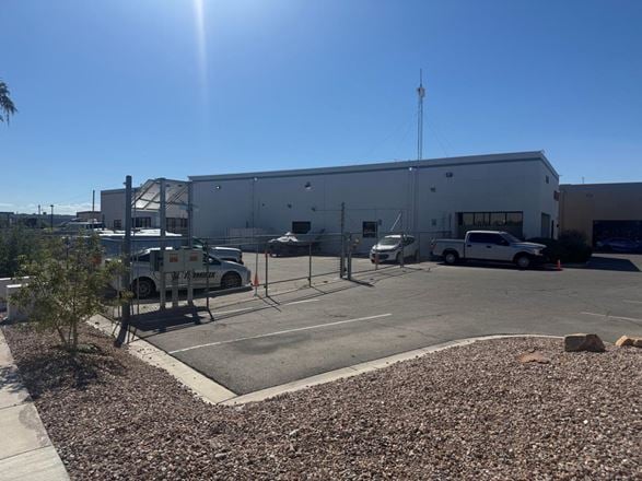 For Sale - ±4,392 SF bldg on 0.50 acre parcel