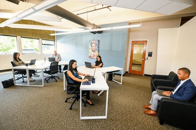 BrightWorks Coworking - Forest Cove