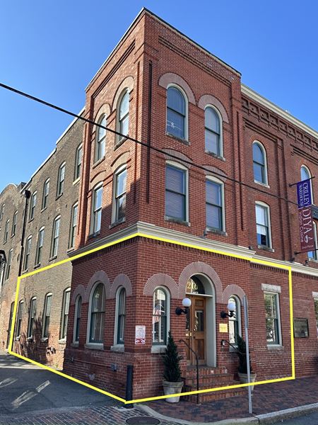 Photo of commercial space at 216 N Lee St in Alexandria