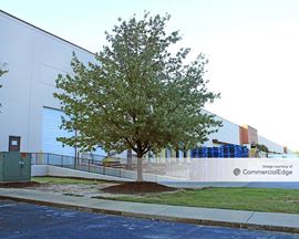 Southpark - 5395 Oakley Industrial Blvd