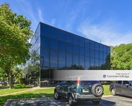 Westlake Oaks Executive Park