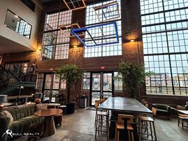 Barber Shop for Lease | ±814 SF