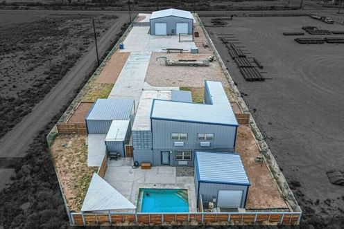 Industrial Space & Housing w/ Pool