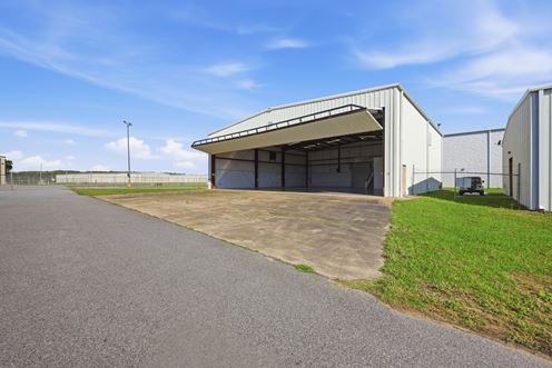 Hangar 15 PGV