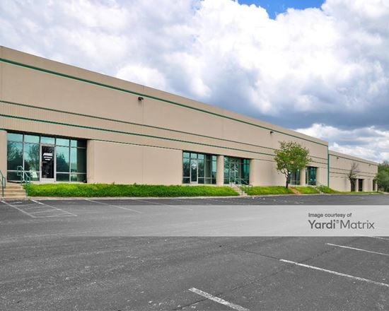 Airpark Business Center - Building 900
