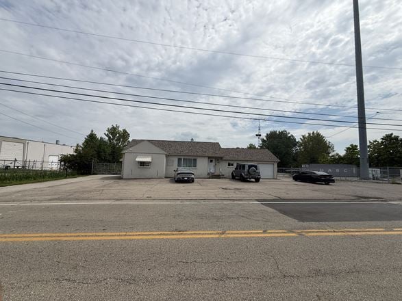 5848 Poe Ave