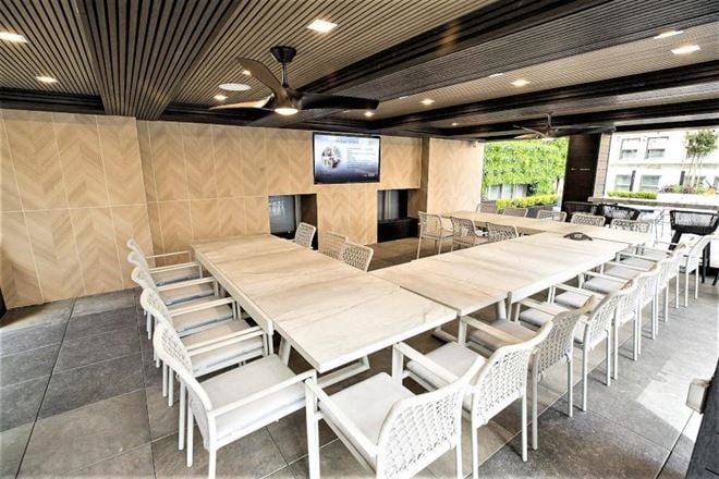 Jay Suites - Grand Central