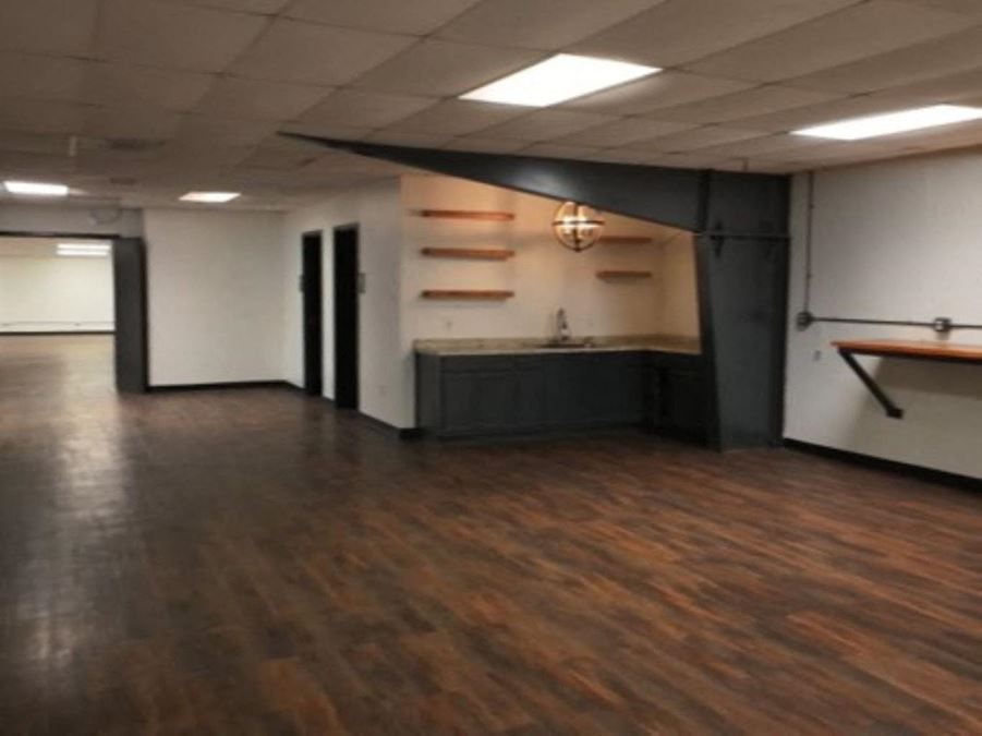 5655  Bear Lane - Bear Lane Plaza
