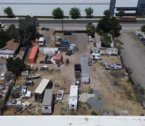 ±0.75 AC Industrial Light in Industrial-Commercial Hub