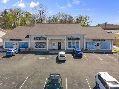 +/-2,000 SF Rangeline Road Retail Space
