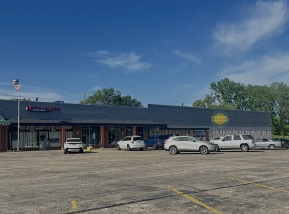 A right-sized pad in a downtown that's filling up
