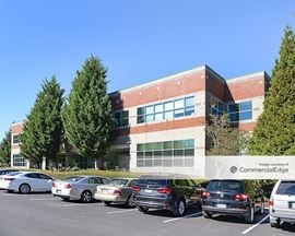 Cornell Oaks Corporate Center - The Commons