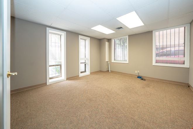 625 N Alamo