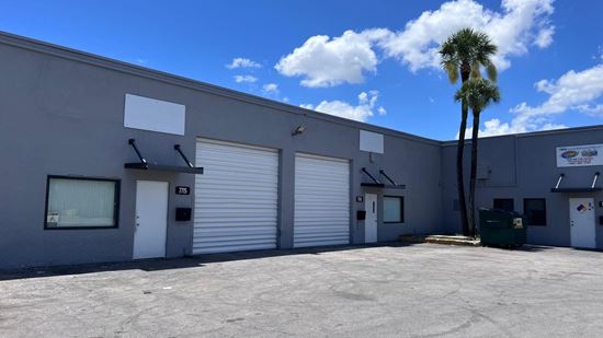 7705 NW 75th Ave