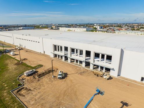 ±354,400 SF Logistics Center for Lease