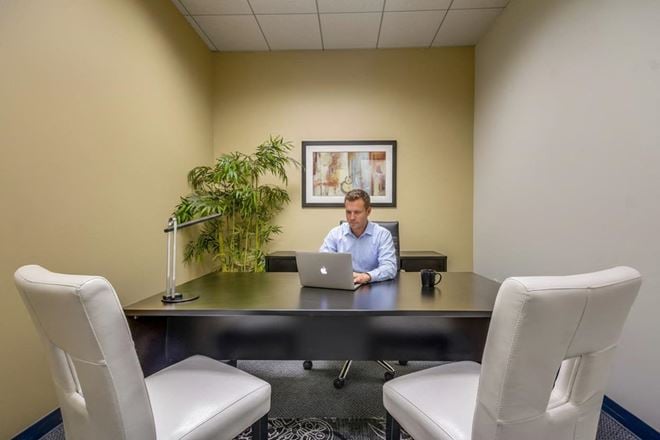 Barrister Executive Suites - Summit at Valencia
