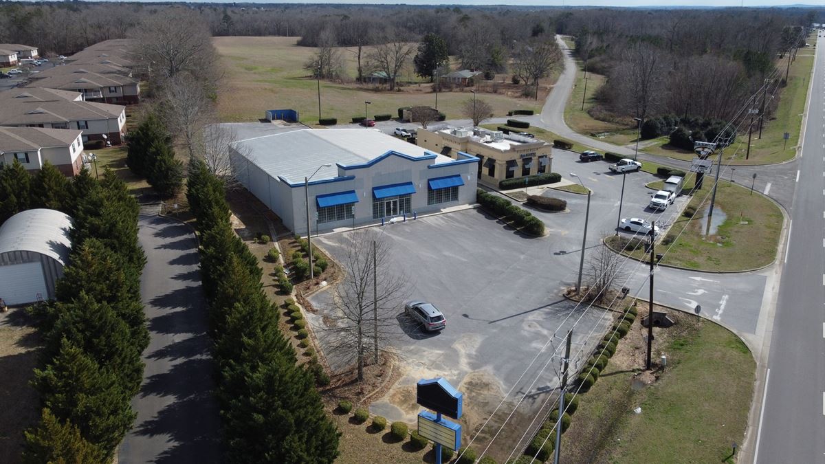 Former Aaron’s Available 1484 7th Street South , Clanton, AL 35045