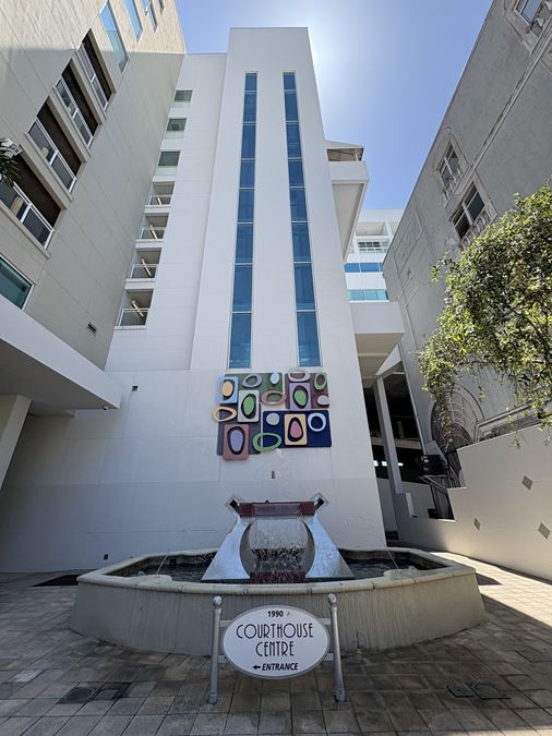 UPSCALE PROFESSIONAL EXECUTIVE OFFICES!
