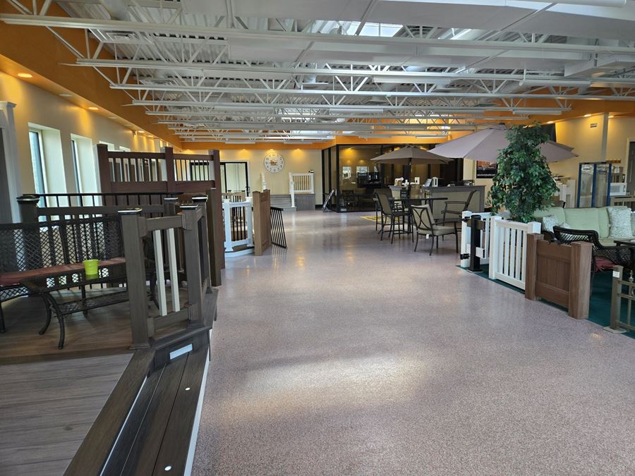 5575 Transit Rd - 4,524+/- SF SPACE