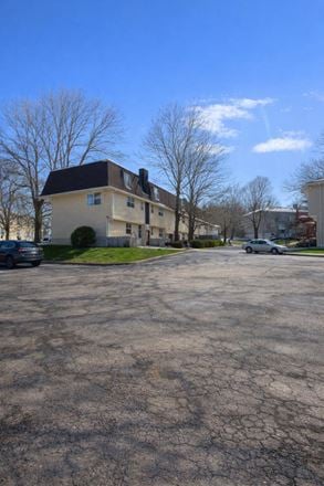 44 Angel Dr