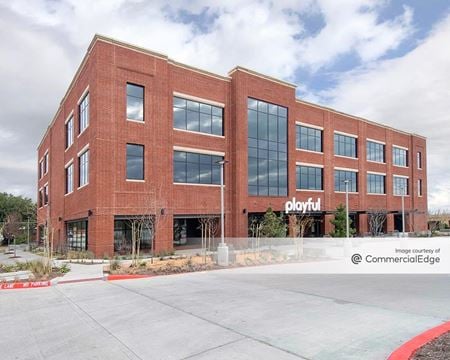 Photo of commercial space at 300 East Davis Street in McKinney