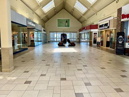 K14      Space Photo Gallery 4