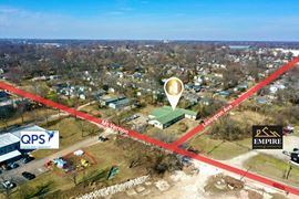 7,736 SF Warehouse / Retail Building For Lease Near Route 66 Car Museum