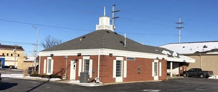 Retail space for Sale at 123 W Grant Hwy in Marengo