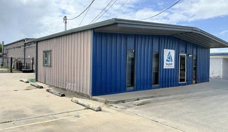 Photo of commercial space at 414 Westchester Dr in Corpus Christi