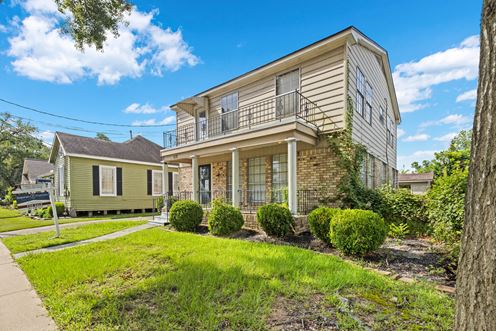 Historic Downtown Humble Commercial Opportunity
